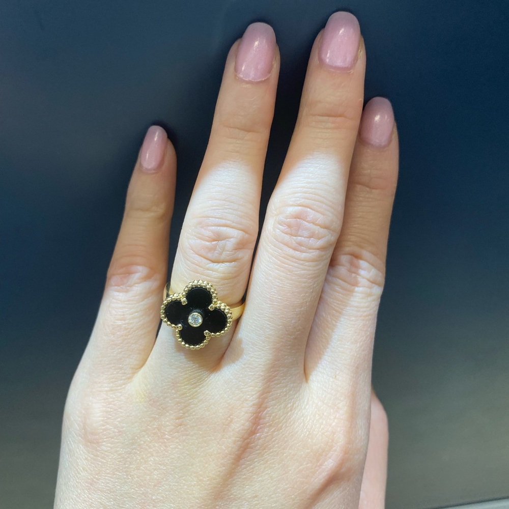 Designer 18k Gold Diamond Ring